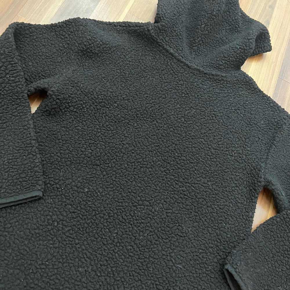 Boys Old Navy pullover sweater - Picture 7 of 7